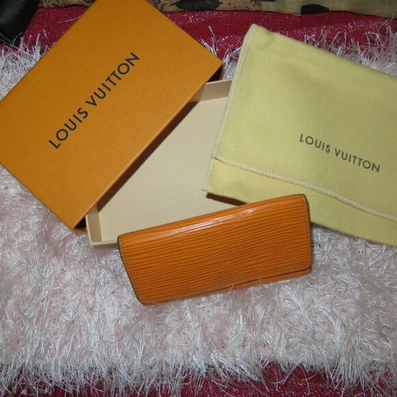 Louis Vuitton Vintage EPI Mandarin Orange key holder Full Inclusion